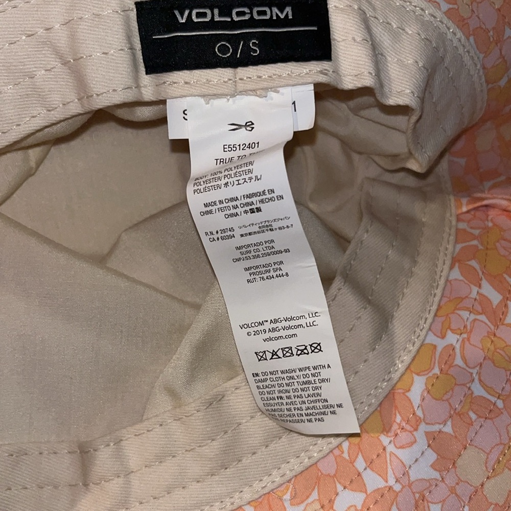 Floral Bucket Hat in Peach and White Feeling shady ! Volcom wide brim hat - Picture 10 of 11